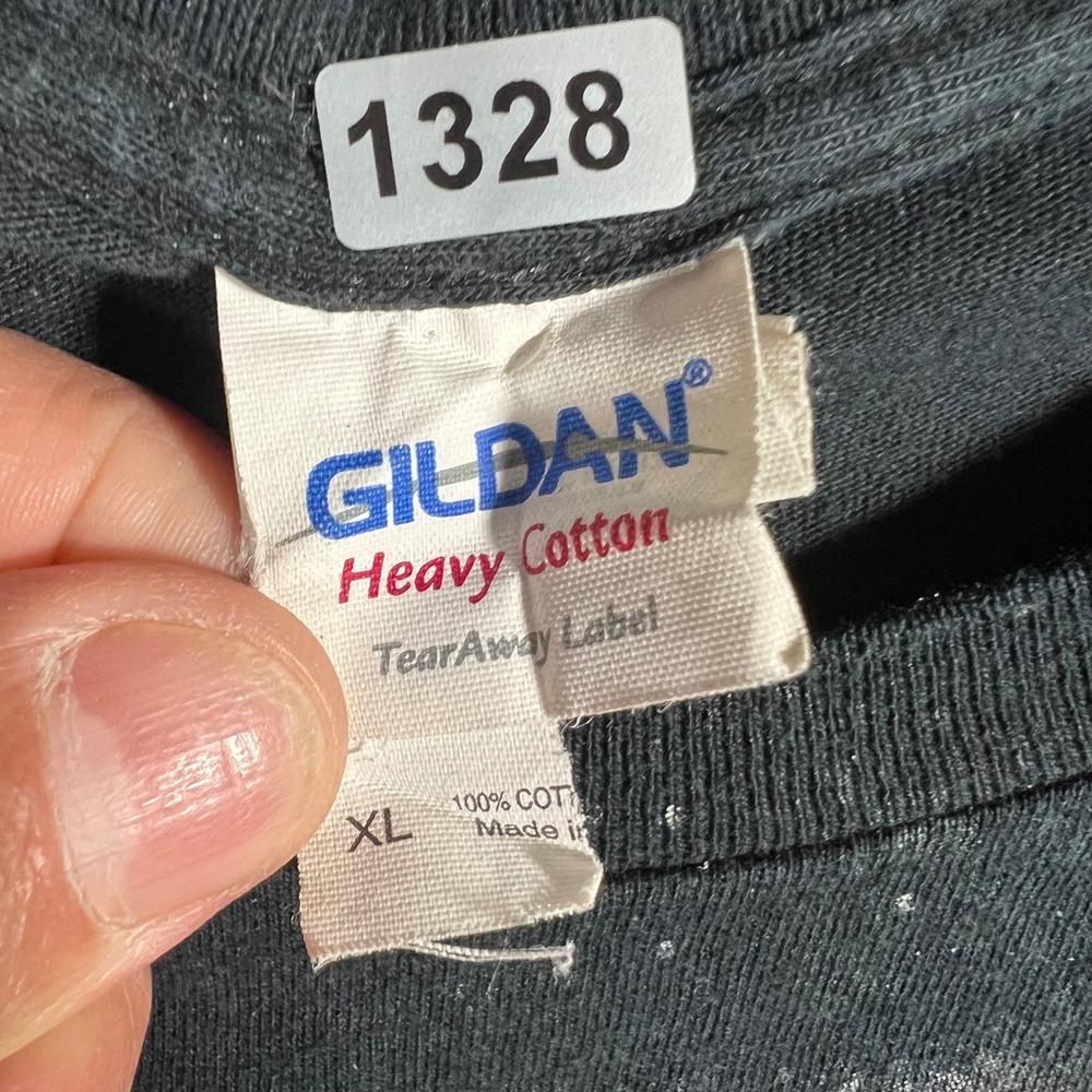 Gildan Heavy Cotton XL Wolf Pack Full Moon Graphic T Shirt Y2K VTG AOP - Picture 2 of 5